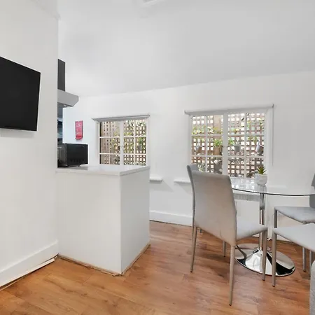 2 Bed Piccadilly Apartment 1 Londen Buitenkant foto